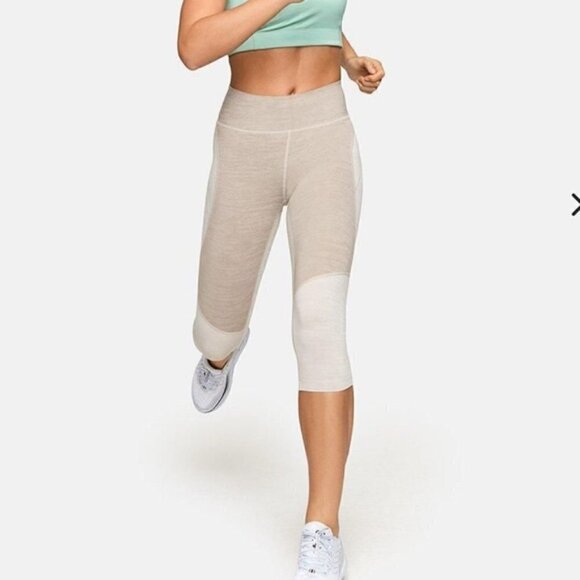 New Outdoor Voices TechSweat Two-Tone Kneecap Capri Coyote Leggings NWT XS - Picture 1 of 10